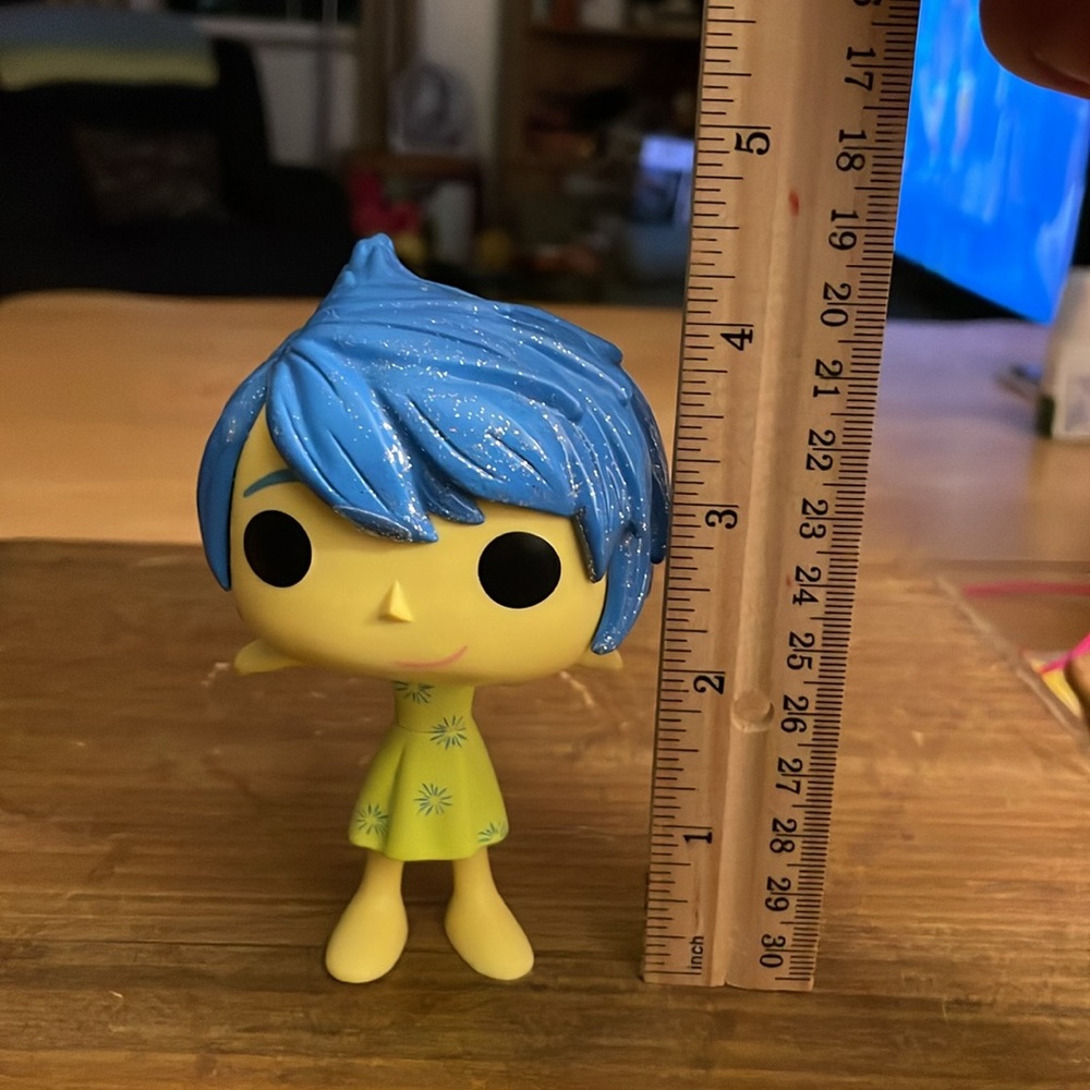 🌎Funko Pop! Disney Pixar Inside Out Joy #132 Glitter Hair Vinyl Figure No Box - Picture 9 of 9